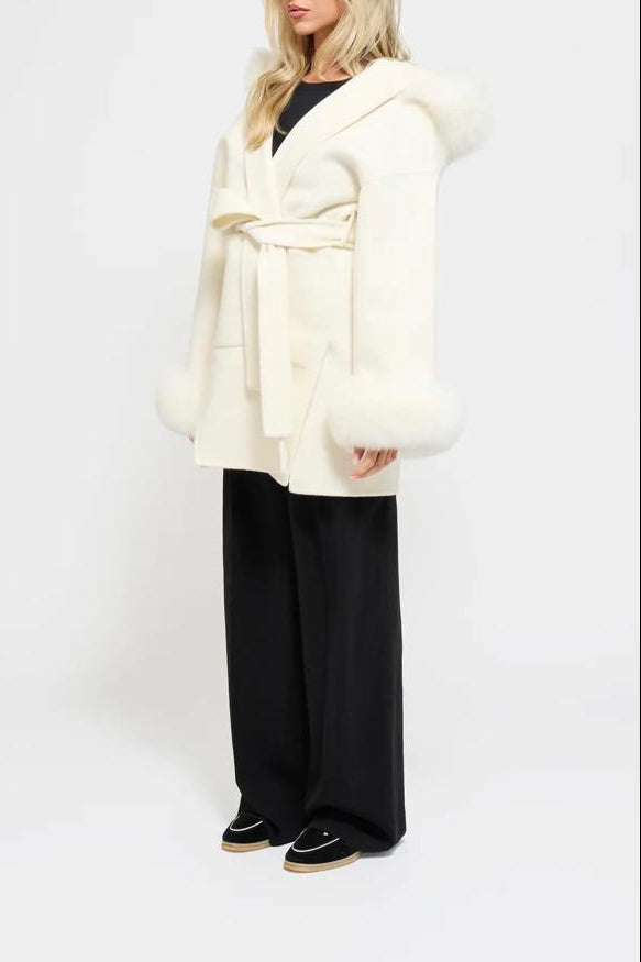 IVONNY BONITA | ABRIGO ELEGANTE