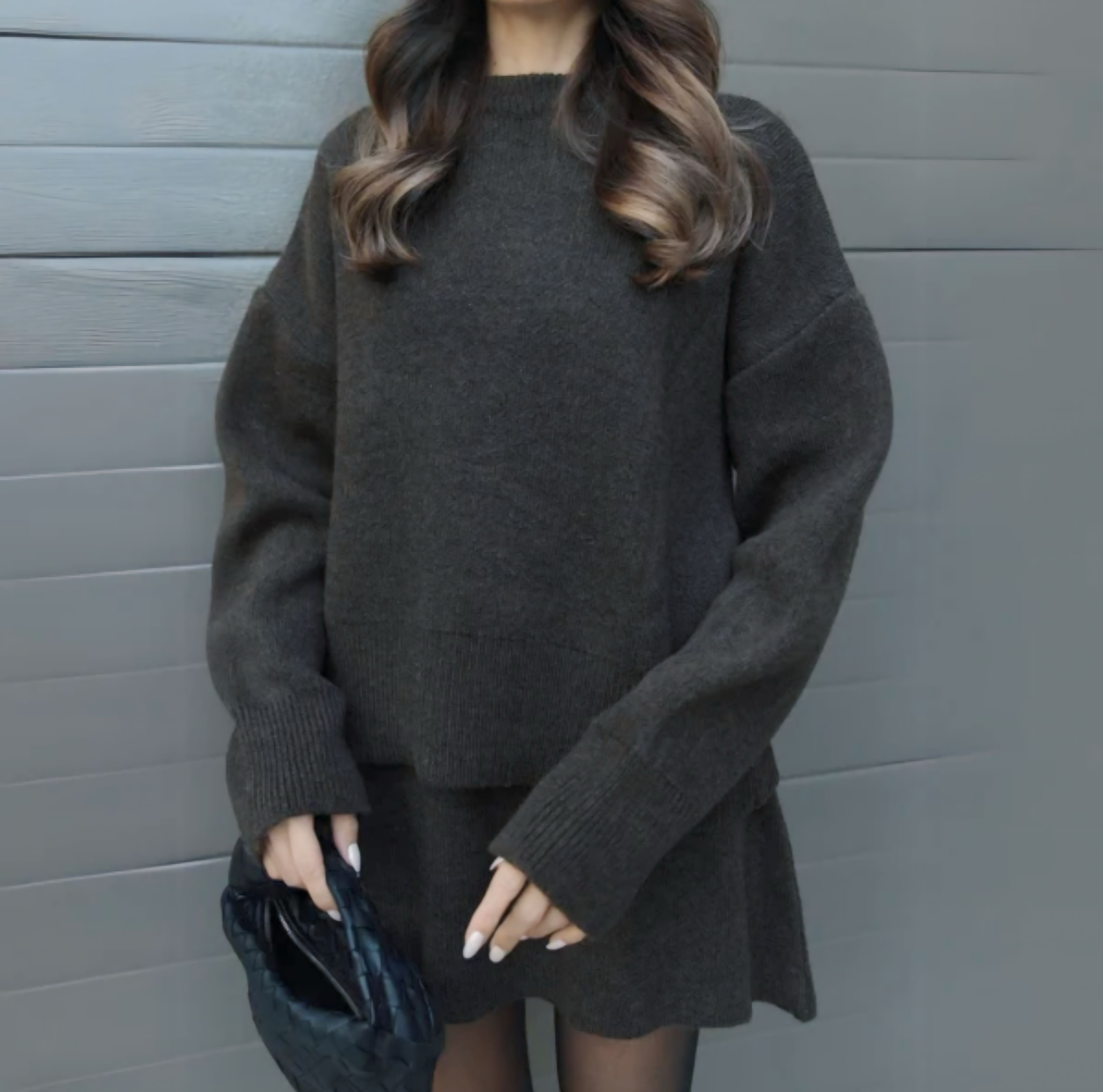 VALENTINA | CONJUNTO DE PUNTO Y FALDA MIDI