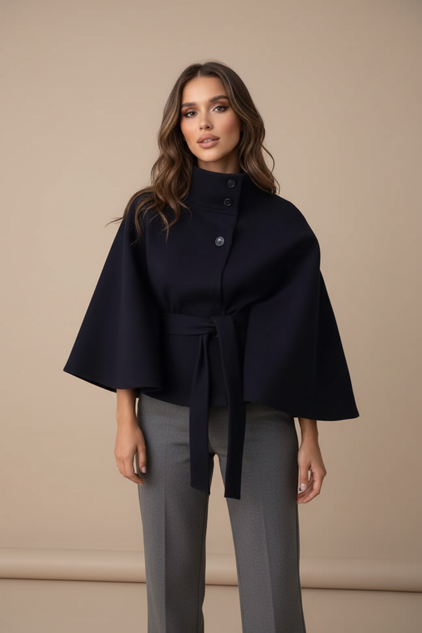 Chaqueta capa negra vista frontal